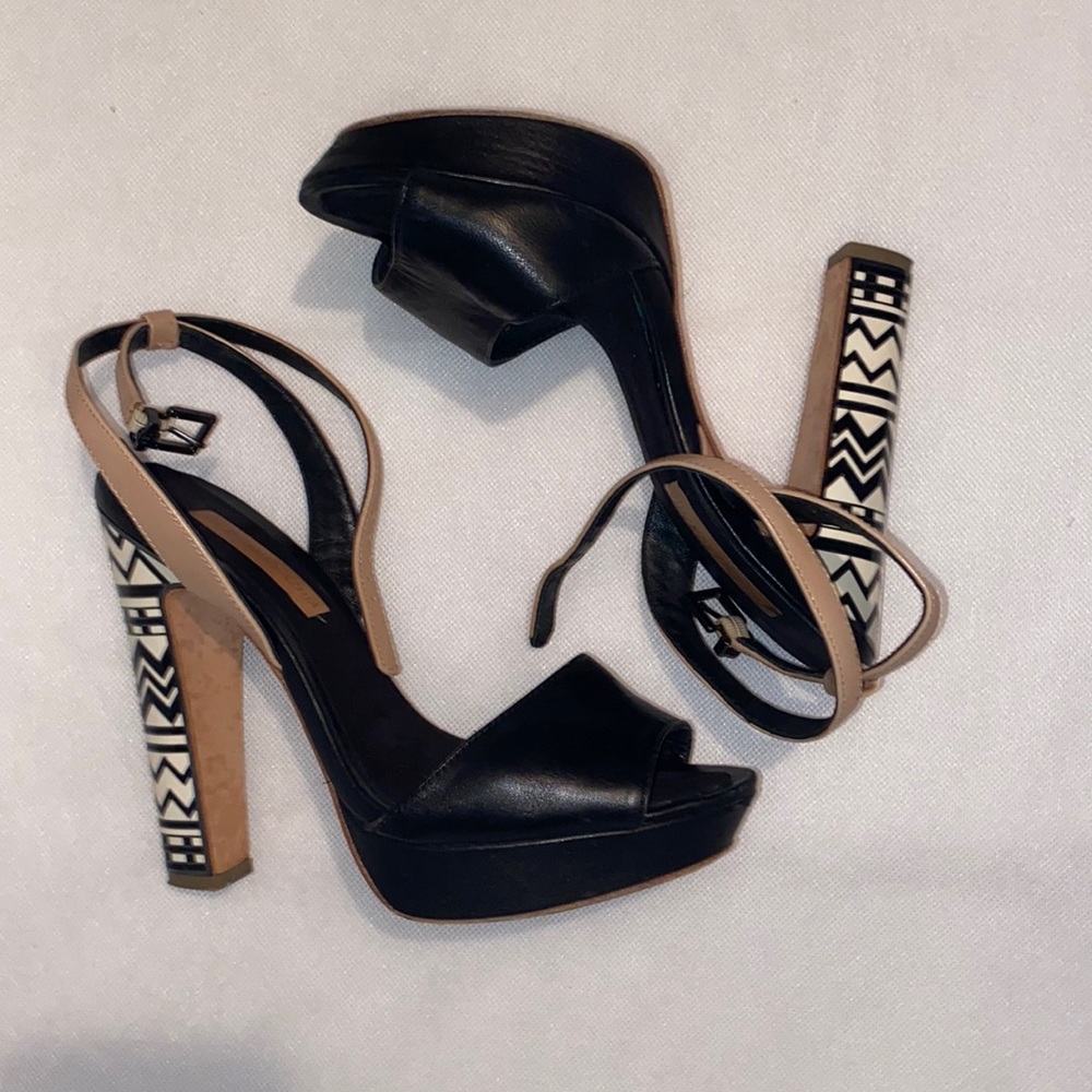 Black and nude platform with print heel